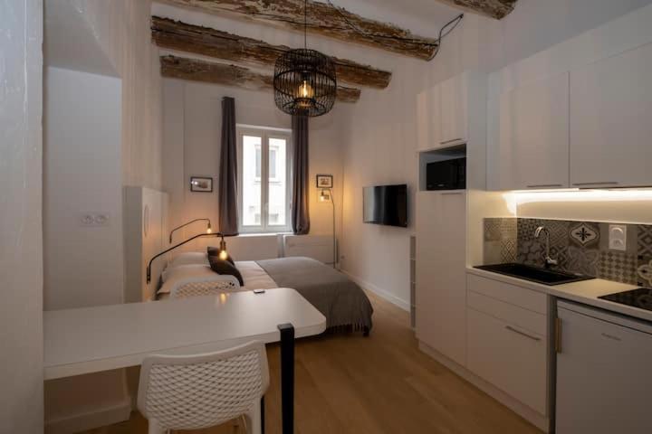 Design Suites Vieux Port Marseille Exteriör bild